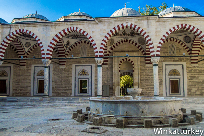 Mezquita_Bayecid